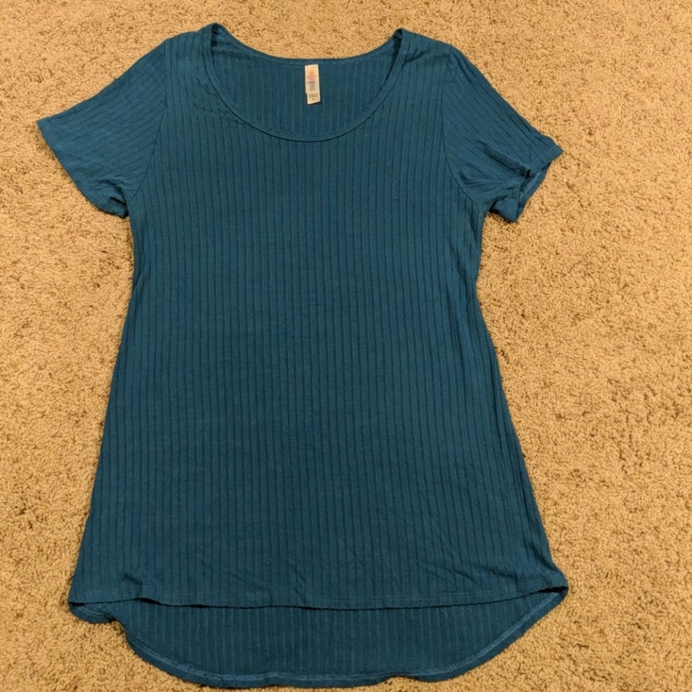 LuLaRoe classic tee